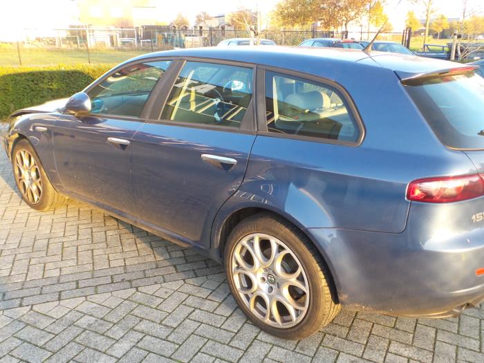 Alfa Romeo 159 Sportwagon 2.4 JTDm 20V Sloopvoertuig (2008, Metallic, Blauw)