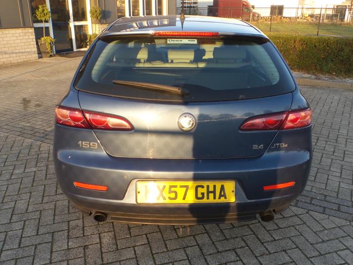 Alfa Romeo 159 Sportwagon 2.4 JTDm 20V Sloopvoertuig (2008, Metallic, Blauw)