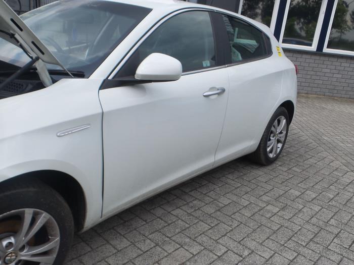 Alfa Romeo Giulietta (940), Hatchback, 2010 / 2020 1.4 TB 16V, Hatchback, Benzine, 1.368cc, 88kW (120pk), FWD, 198A4000, 2010-04 / 2020-12, 940FXA ()