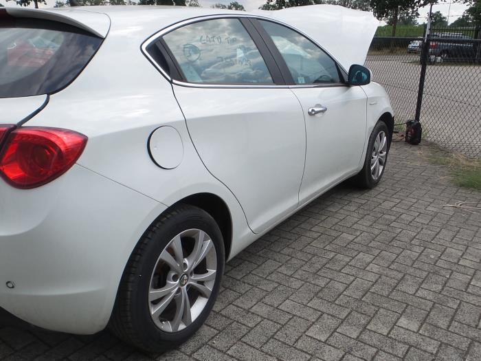 Alfa Romeo Giulietta (940), Hatchback, 2010 / 2020 1.4 TB 16V, Hatchback, Benzine, 1.368cc, 88kW (120pk), FWD, 198A4000, 2010-04 / 2020-12, 940FXA ()