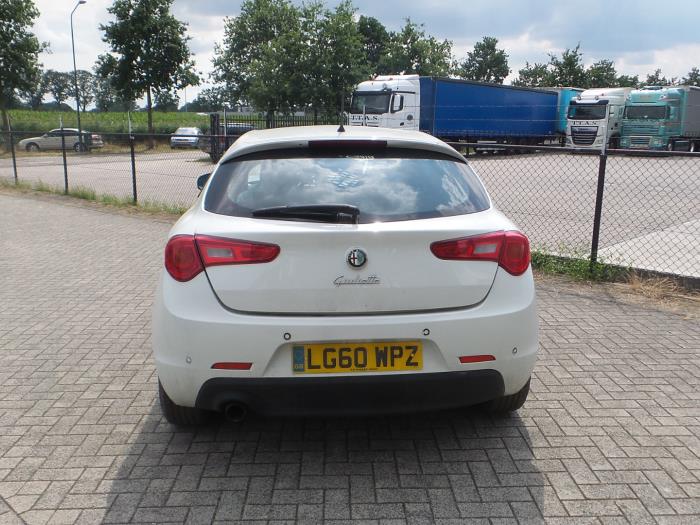 Alfa Romeo Giulietta (940), Hatchback, 2010 / 2020 1.4 TB 16V, Hatchback, Benzine, 1.368cc, 88kW (120pk), FWD, 198A4000, 2010-04 / 2020-12, 940FXA ()