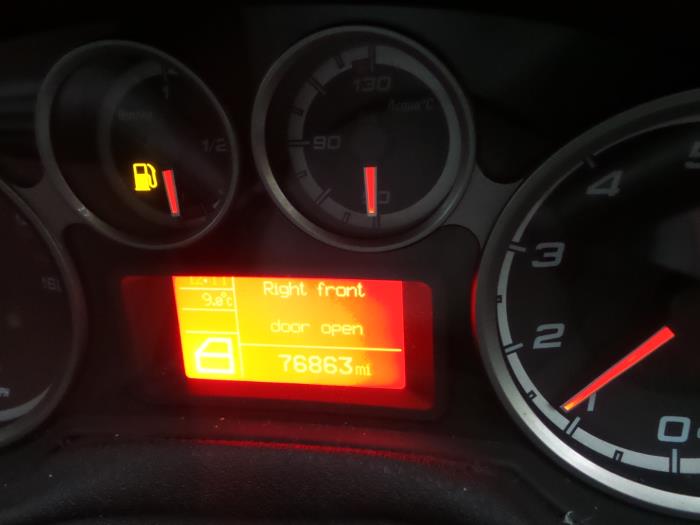 Alfa Romeo MiTo 1.4 16V Sloopvoertuig (2010, Unikleur, Zwart)