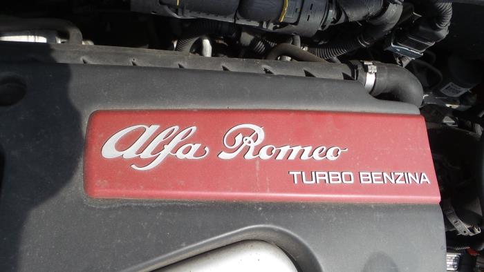 Alfa Romeo MiTo 1.4 TB 16V Sloopvoertuig (2010, Unikleur, Rood)