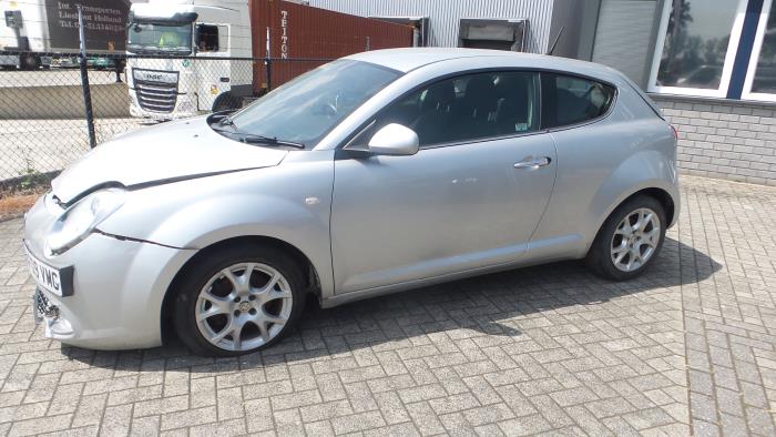 Alfa Romeo MiTo 1.4 Turbo 16V Sloopvoertuig (2009, Metallic, Zilver)
