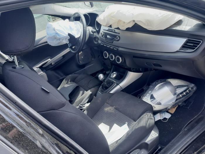 Alfa Romeo Giulietta 1.6 JTDm 16V Sloopvoertuig (2012, Unikleur, Zwart)