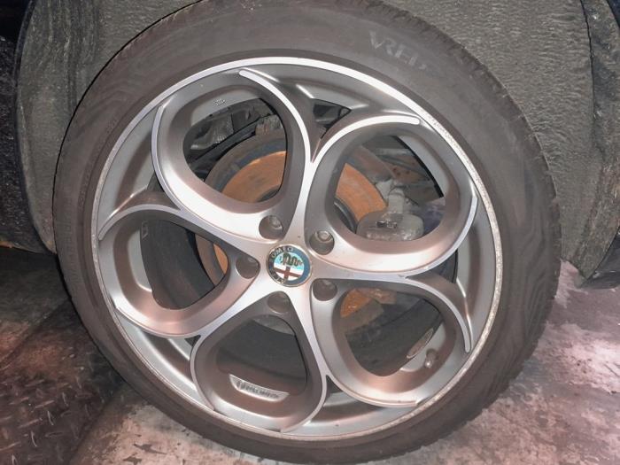 Alfa Romeo Giulietta 1.6 JTDm 16V Sloopvoertuig (2012, Unikleur, Zwart)