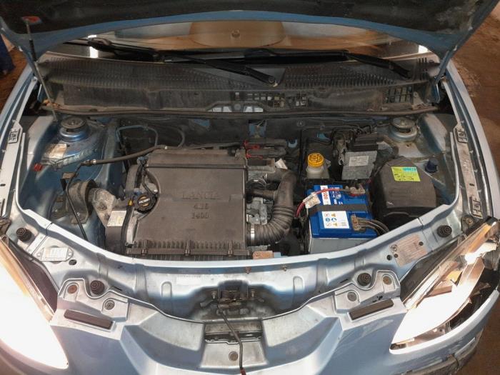 Lancia Ypsilon 1.4 16V Sloopvoertuig (2004, Blauw)