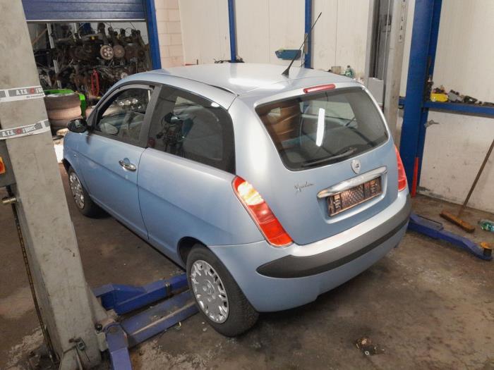 Lancia Ypsilon 1.4 16V Sloopvoertuig (2004, Blauw)