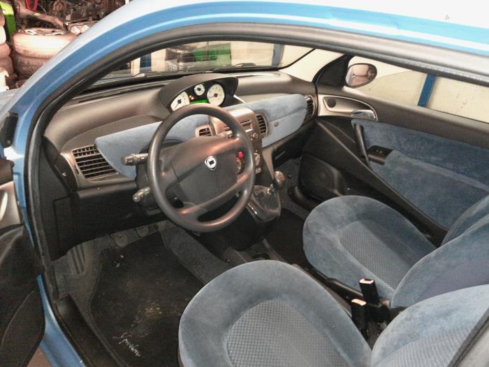Lancia Ypsilon 1.4 16V Sloopvoertuig (2004, Blauw)