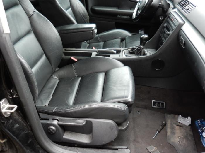 Audi A4 Quattro 2.5 TDI V6 24V Sloopvoertuig (2003, Zwart)