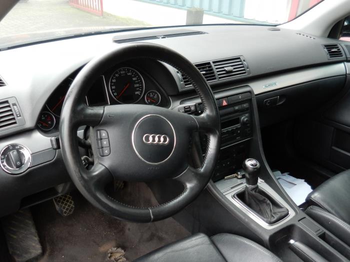 Audi A4 Quattro 2.5 TDI V6 24V Sloopvoertuig (2003, Zwart)