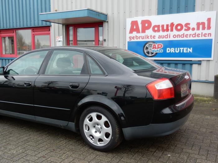 Audi A4 Quattro 2.5 TDI V6 24V Sloopvoertuig (2003, Zwart)