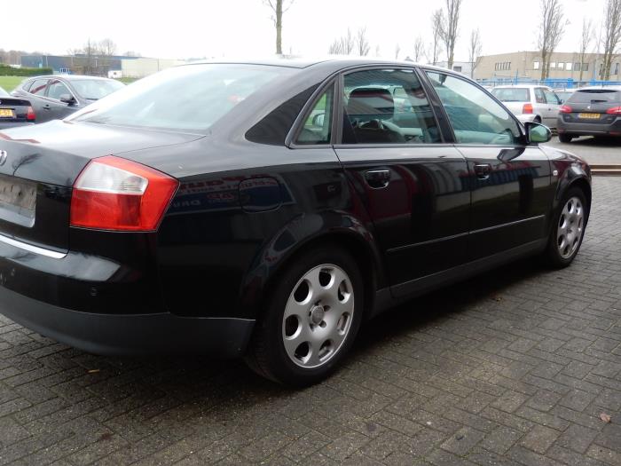 Audi A4 Quattro 2.5 TDI V6 24V Sloopvoertuig (2003, Zwart)