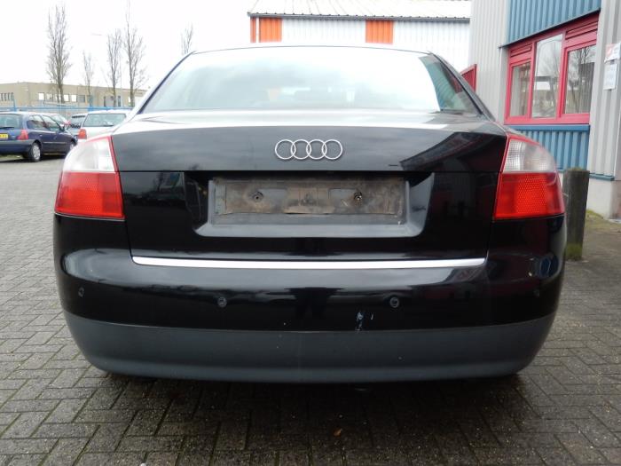 Audi A4 Quattro 2.5 TDI V6 24V Sloopvoertuig (2003, Zwart)
