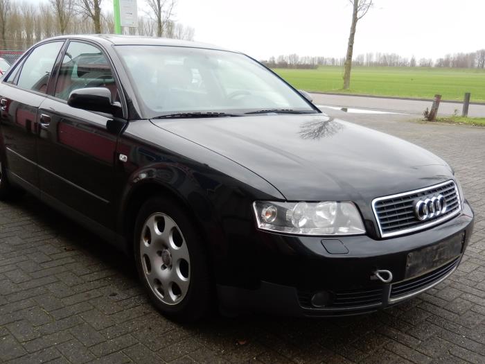 Audi A4 Quattro 2.5 TDI V6 24V Sloopvoertuig (2003, Zwart)