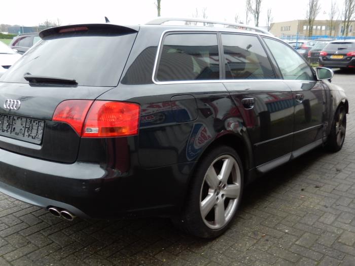 Audi S4 Avant S4 4.2 V8 40V Sloopvoertuig (2005, Zwart)