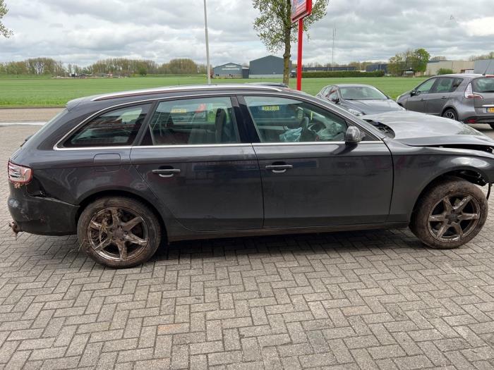 Audi A4 Avant 2.0 TFSI 16V Sloopvoertuig (2010, Grijs)