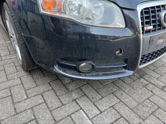 Audi A4 Cabriolet 2.4 V6 30V Sloopvoertuig (2002, Zwart)