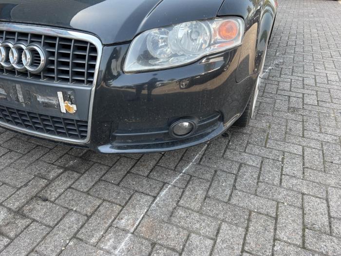 Audi A4 Cabriolet 2.4 V6 30V Sloopvoertuig (2002, Zwart)