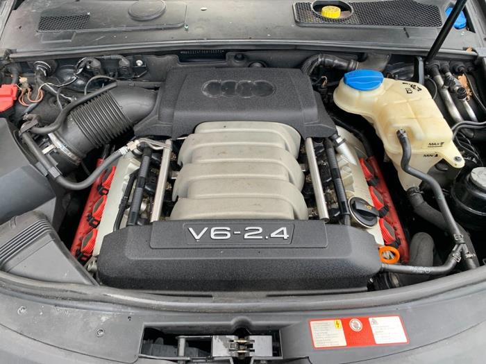 Audi A6 Avant 2.4 V6 24V Sloopvoertuig (2006, Zwart)