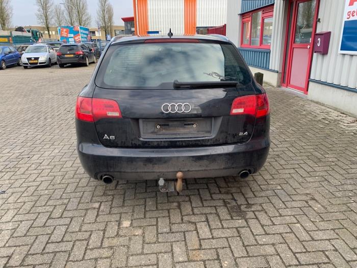Audi A6 Avant 2.4 V6 24V Sloopvoertuig (2006, Zwart)