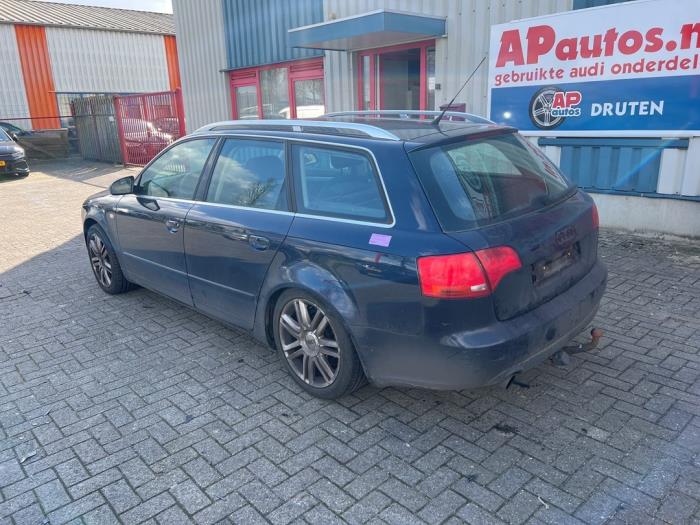 Audi A4 Avant 1.6 Sloopvoertuig (2006, Blauw)