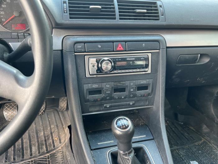 Audi A4 Avant 1.6 Sloopvoertuig (2006, Blauw)