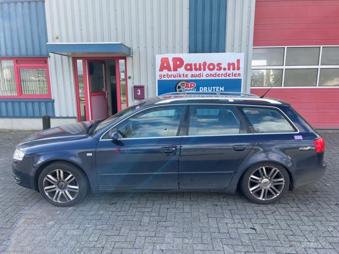 Audi A4 Avant 1.6 Sloopvoertuig (2006, Blauw)