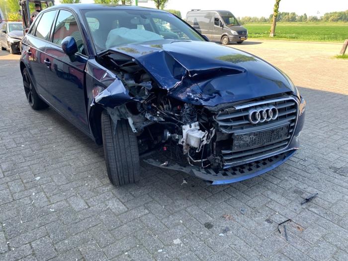 Audi A3 Sportback 1.4 TFSI ACT Ultra 16V Sloopvoertuig (2015, Blauw)