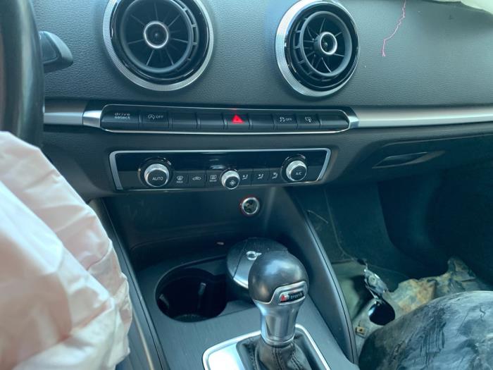 Audi A3 Sportback 1.4 TFSI ACT Ultra 16V Sloopvoertuig (2015, Blauw)