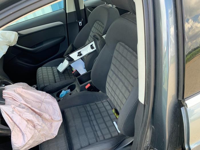 Audi Q3 2.0 TDI 16V 140 Sloopvoertuig (2014, Grijs)