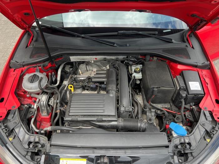 Audi A3 Limousine 1.4 TFSI ACT 16V Sloopvoertuig (2014, Rood)