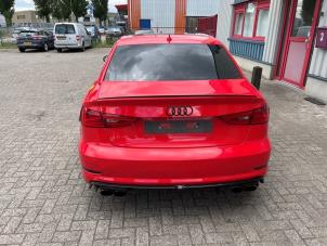 Audi A3 Limousine 1.4 TFSI ACT 16V Sloopvoertuig (2014, Rood)