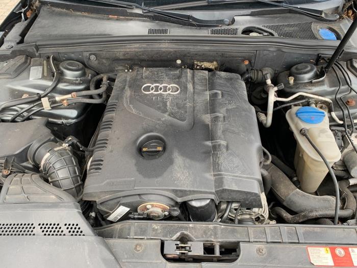 Audi A4 Avant 2.0 TFSI 16V Schadevoertuig (2010, Grijs)