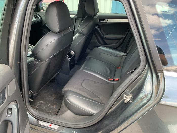 Audi A4 Avant 2.0 TFSI 16V Schadevoertuig (2010, Grijs)