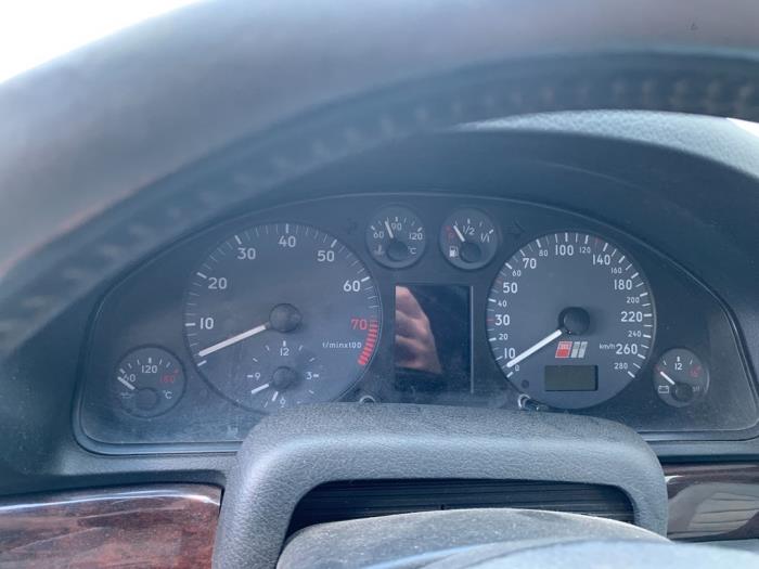 Audi S4 Avant 2.7 V6 30V Turbo Schadevoertuig (1999, Zwart)