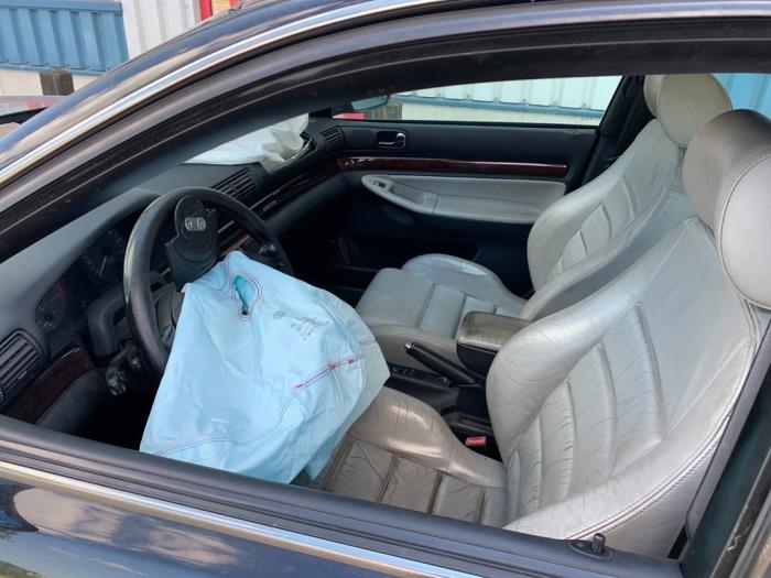 Audi S4 Avant 2.7 V6 30V Turbo Schadevoertuig (1999, Zwart)