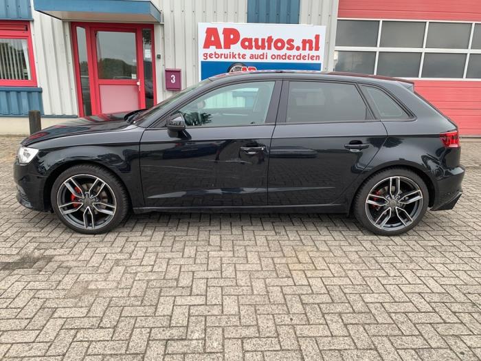 Audi A3 Sportback 1.4 TFSI 16V Schadevoertuig (2013, Zwart)