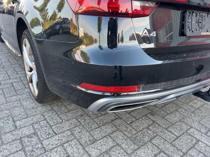 Audi A4 Avant 2.0 TDI 16V Sloopvoertuig (2019, Zwart)
