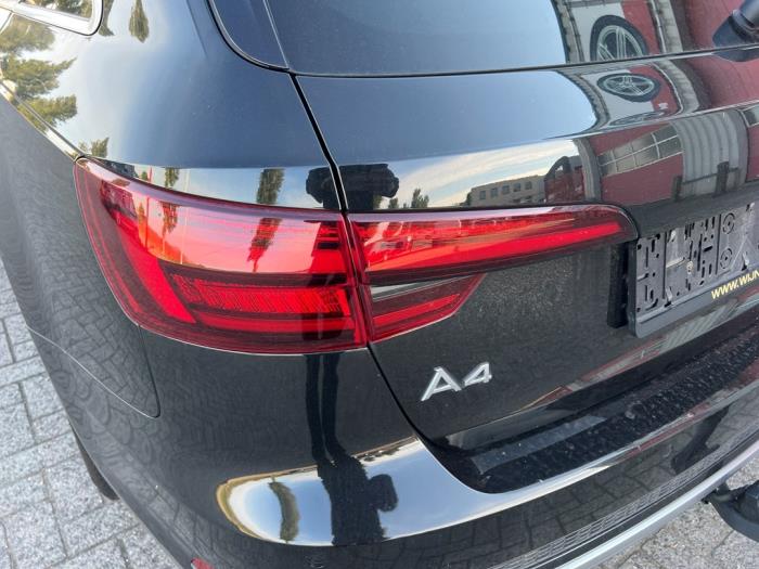 Audi A4 Avant 2.0 TDI 16V Sloopvoertuig (2019, Zwart)