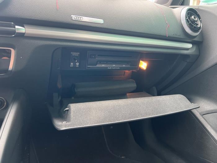 Audi A3 Sportback 1.4 TFSI ACT Ultra 16V Sloopvoertuig (2017, Blauw)