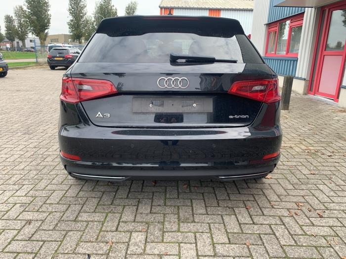 Audi A3 Sportback 1.4 TFSI 16V e-tron Sloopvoertuig (2015, Zwart)