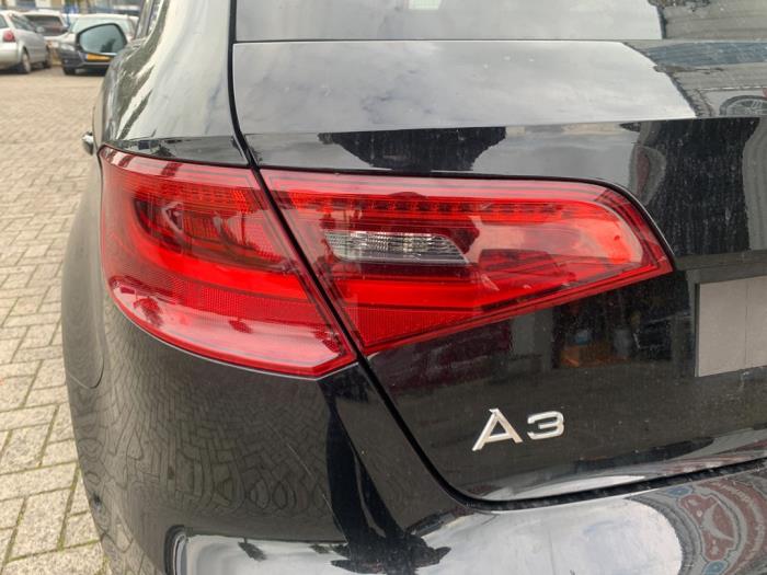 Audi A3 Sportback 1.4 TFSI 16V e-tron Sloopvoertuig (2015, Zwart)