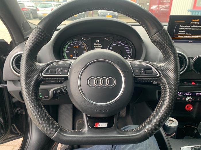 Audi A3 Sportback 1.4 TFSI 16V e-tron Sloopvoertuig (2015, Zwart)