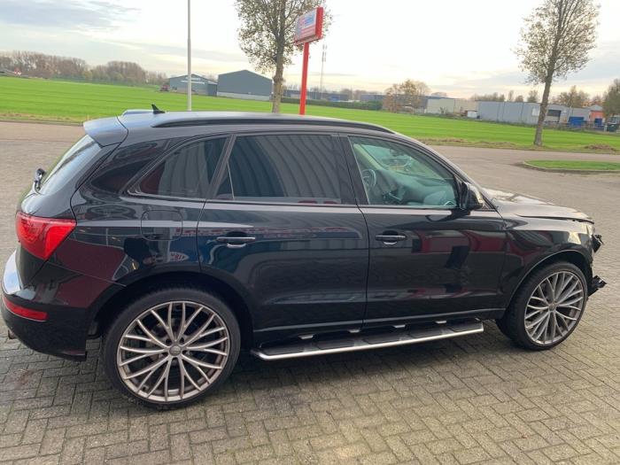 Audi Q5 2.0 TFSI 16V Quattro Schadevoertuig (2009, Zwart)