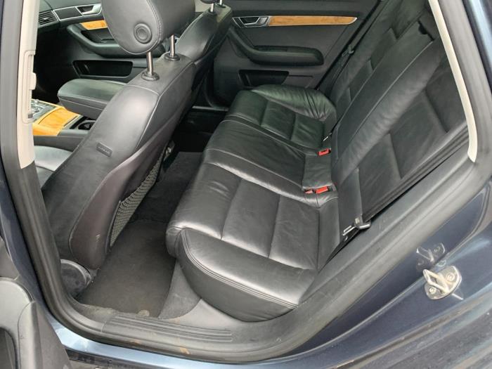 Audi A6 Avant 4.2 V8 40V Quattro Schadevoertuig (2005, Blauw)