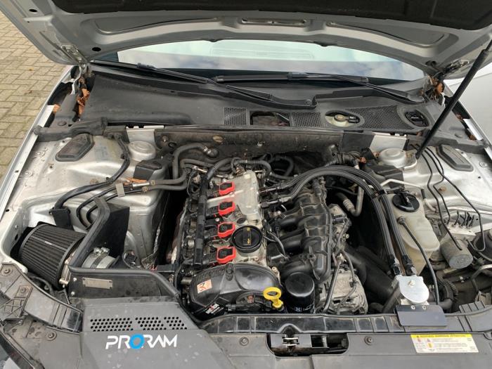 Audi A4 Avant 2.0 TFSI 16V Sloopvoertuig (2010, Grijs)