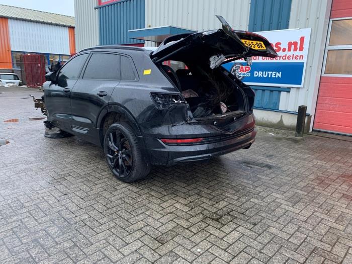 Audi e-tron 55 quattro Sloopvoertuig (2020, Zwart)