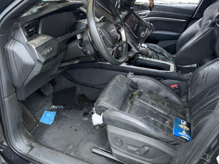 Audi e-tron 55 quattro Sloopvoertuig (2020, Zwart)