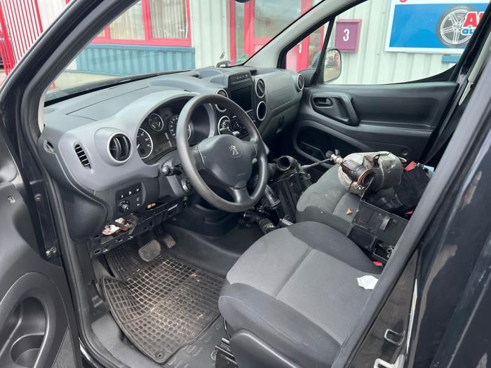 Peugeot Partner 1.6 BlueHDi 100 Sloopvoertuig (2017, Zwart)